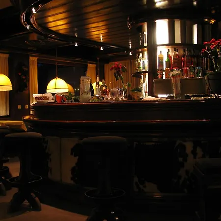 Hotel Corona 3*