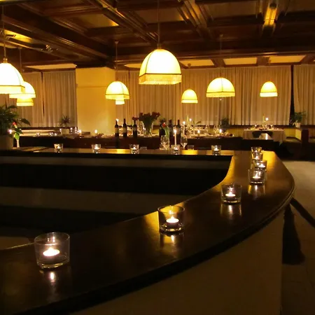 호텔 Hotel Corona 3*