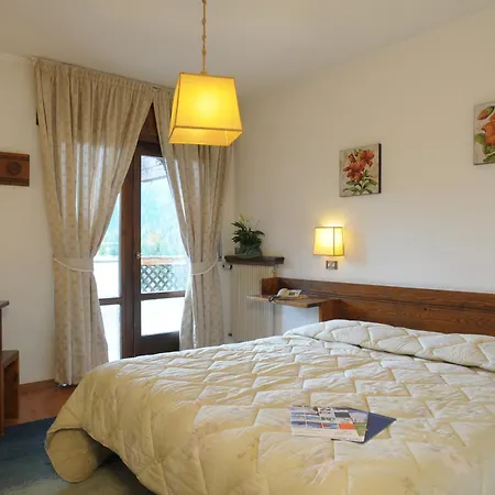 Hotel Corona Hotel 3*