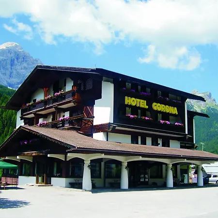 Hotel Corona فندق 3*