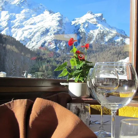 Hotel Corona Hotel 3*