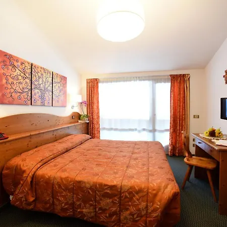 Отель Hotel Corona Валь-ди-Цольдо