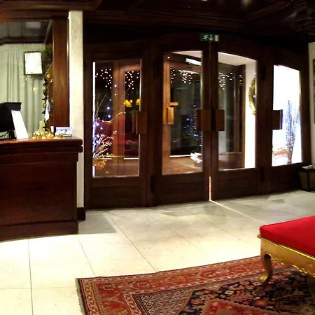 Hotel Corona 3*