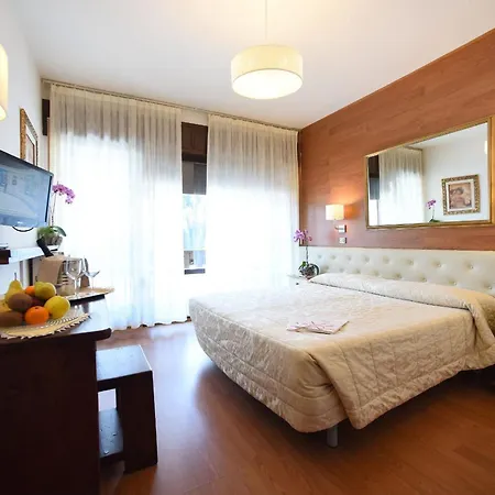 Hotel Corona