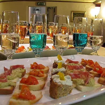 Hotel Corona 3*