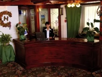 Hotel Corona Отель